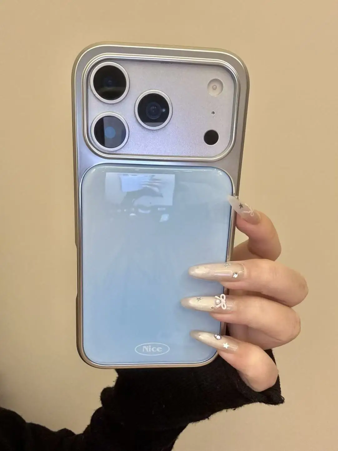 Różowo-Niebieskie Etui na Tele – Phone Cases That Charge Your Phone recenzja i cena