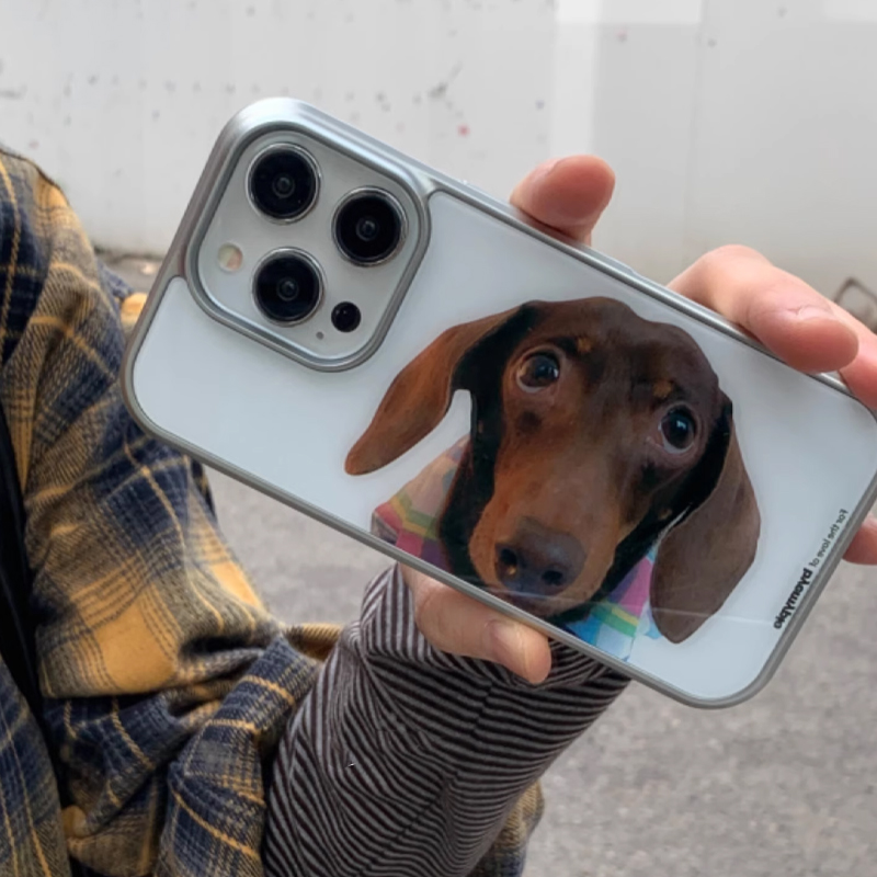 Urocze etui na telefon z wzore – Phone Cases That Charge Your Phone recenzja i cena
