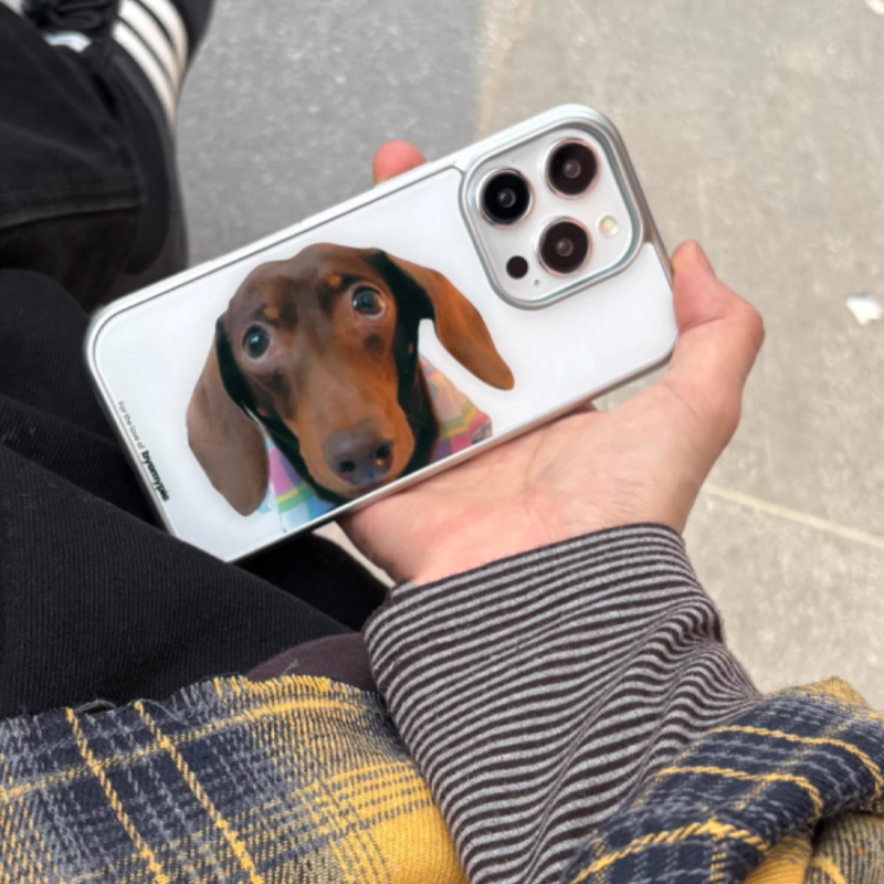 Urocze etui na telefon z wzore – Phone Cases That Charge Your Phone recenzja i cena