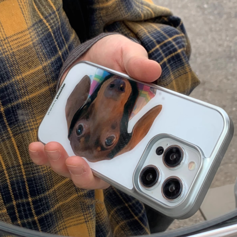 Urocze etui na telefon z wzore – Phone Cases That Charge Your Phone recenzja i cena